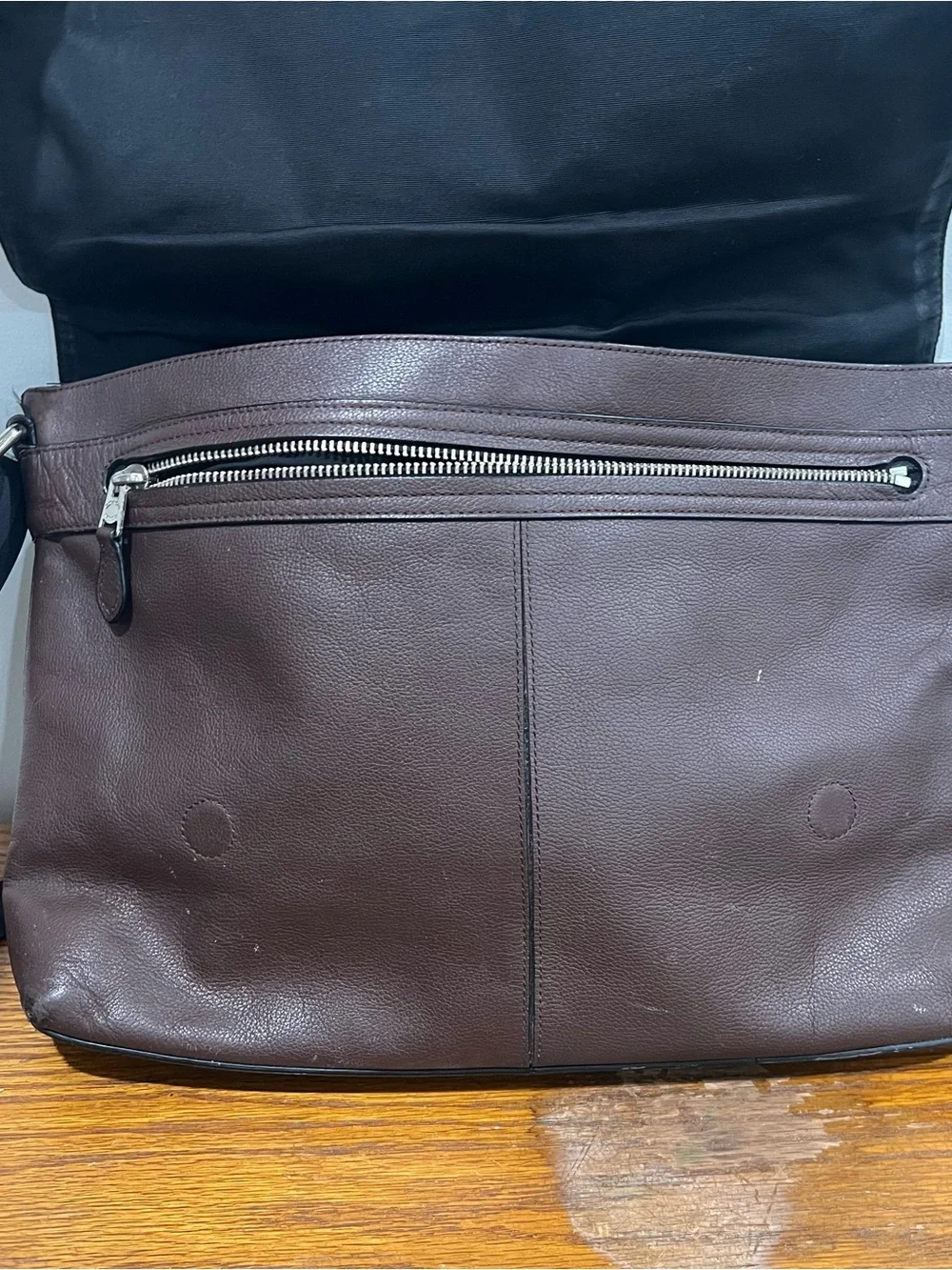 Coach sleek dark